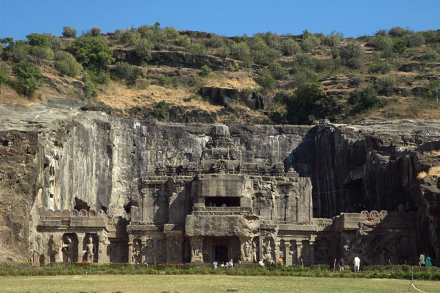 ellora caves, Kailash Biggest monolith in the world. Hand carved into the mountain